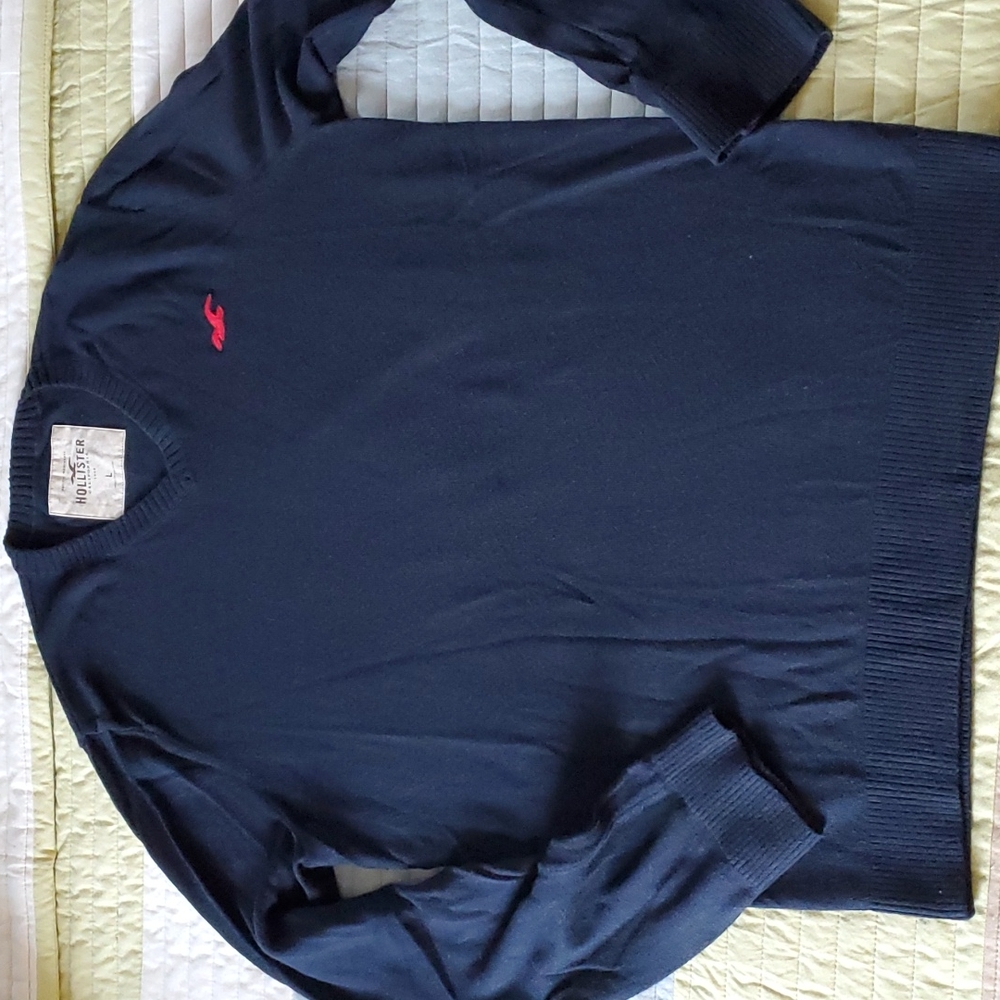 **buy 2 get 1 free** Men's size L black hollister cardigan